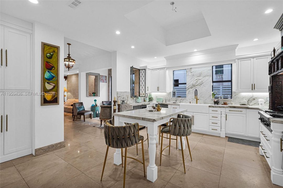 For Sale: $3,199,000 (4 beds, 4 baths, 3825 Square Feet)