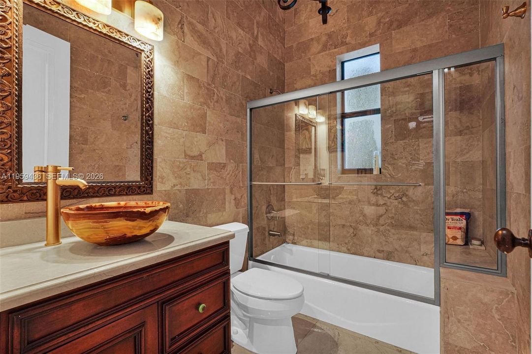 For Sale: $3,199,000 (4 beds, 4 baths, 3825 Square Feet)