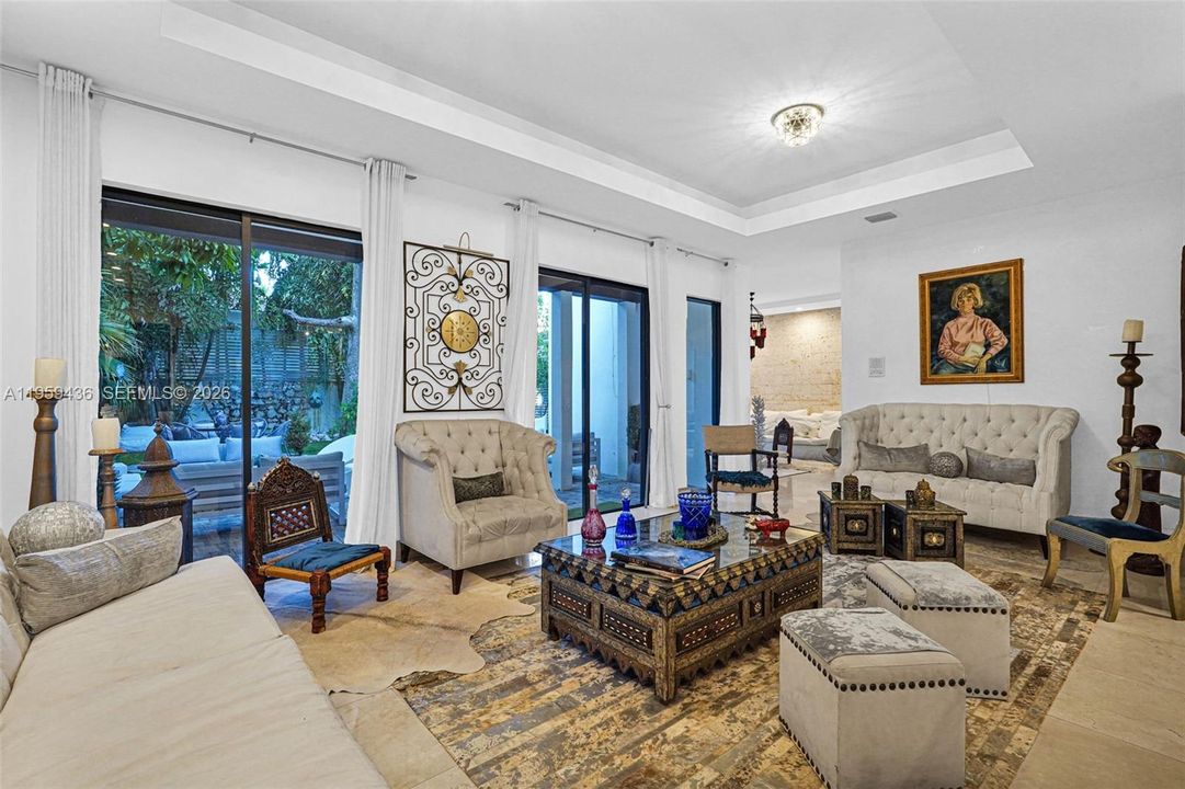 For Sale: $3,199,000 (4 beds, 4 baths, 3825 Square Feet)
