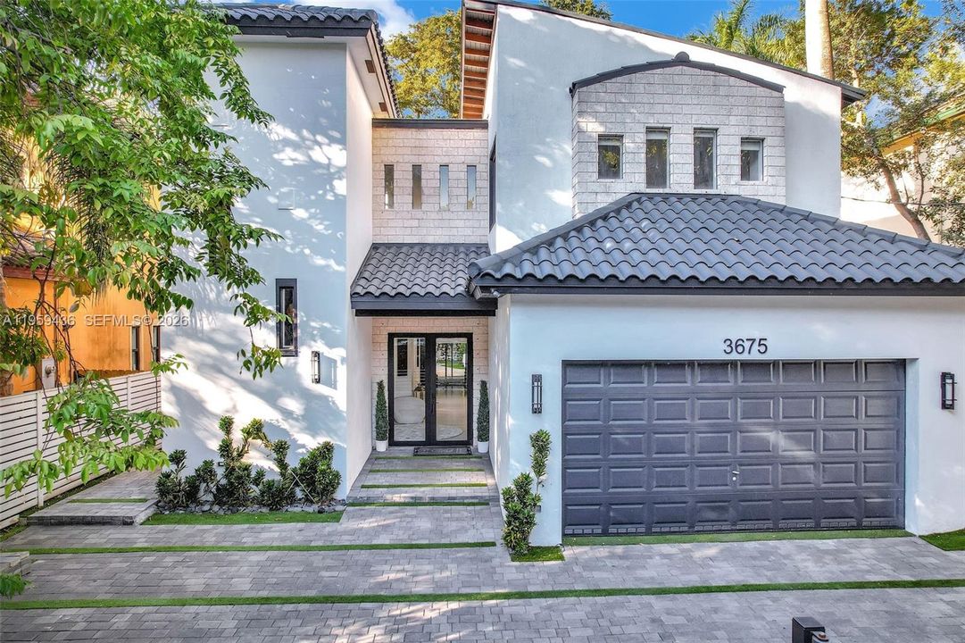 For Sale: $3,199,000 (4 beds, 4 baths, 3825 Square Feet)