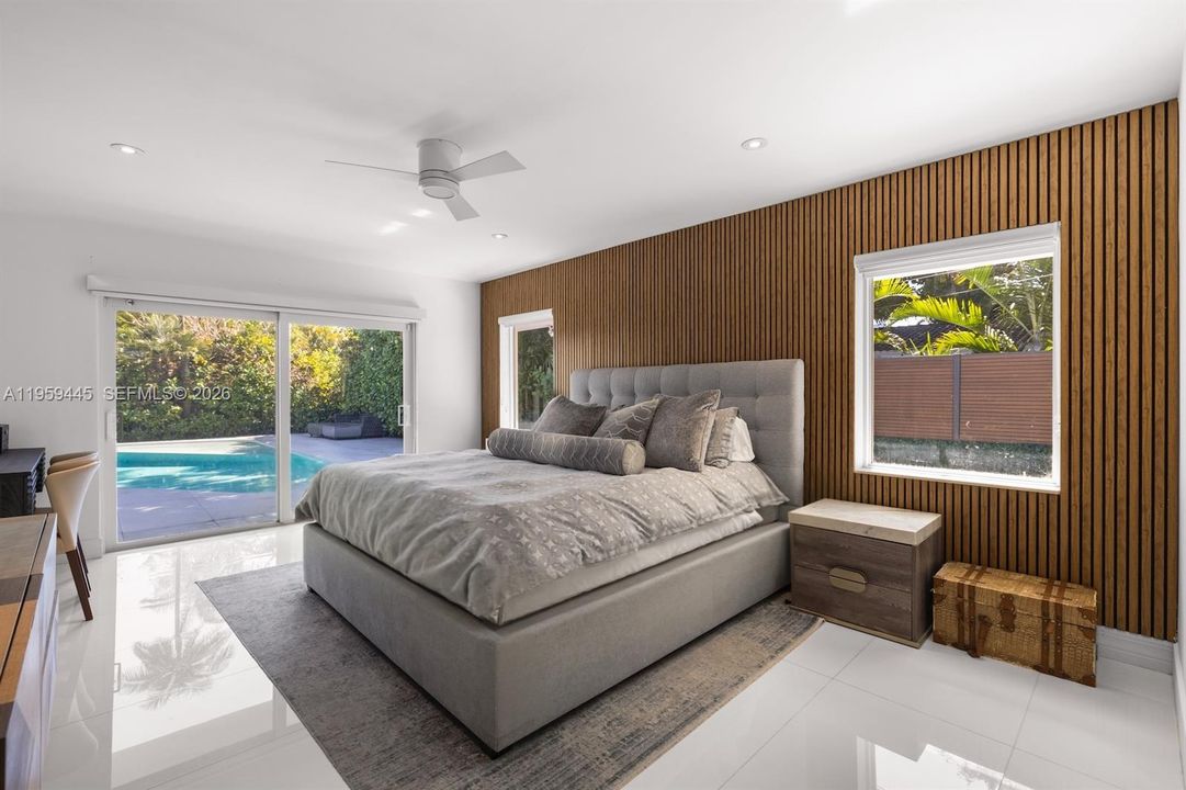 Activo con contrato: $1,950,000 (2 camas, 3 baños, 2988 Pies cuadrados)