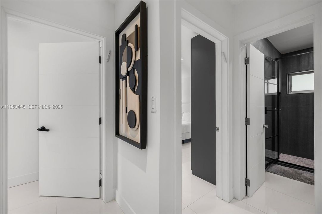 Activo con contrato: $1,950,000 (2 camas, 3 baños, 2988 Pies cuadrados)