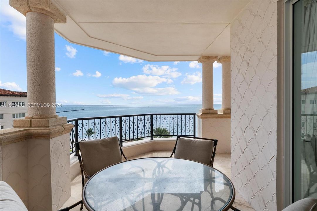 En Venta: $7,800,000 (3 camas, 3 baños, 2671 Pies cuadrados)
