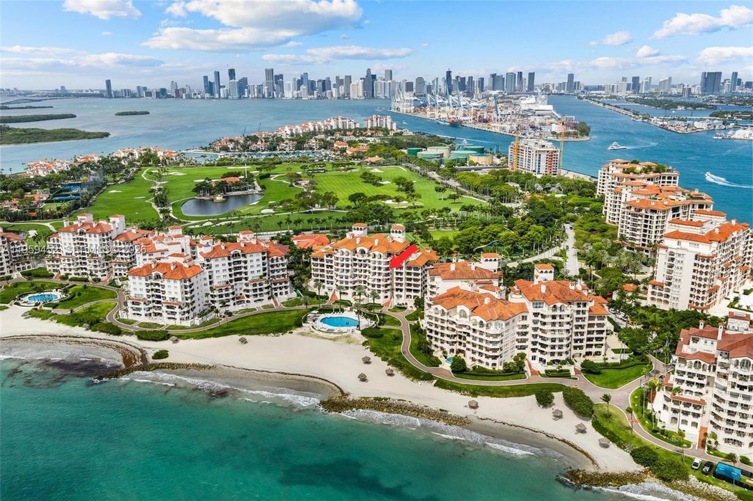 En Venta: $7,800,000 (3 camas, 3 baños, 2671 Pies cuadrados)