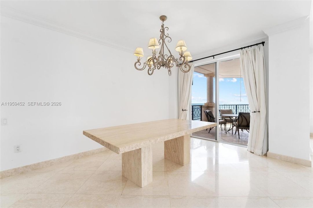 En Venta: $7,800,000 (3 camas, 3 baños, 2671 Pies cuadrados)