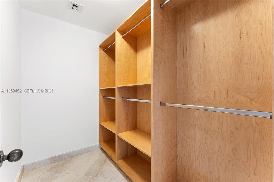En Venta: $7,800,000 (3 camas, 3 baños, 2671 Pies cuadrados)