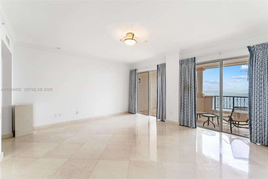 En Venta: $7,800,000 (3 camas, 3 baños, 2671 Pies cuadrados)