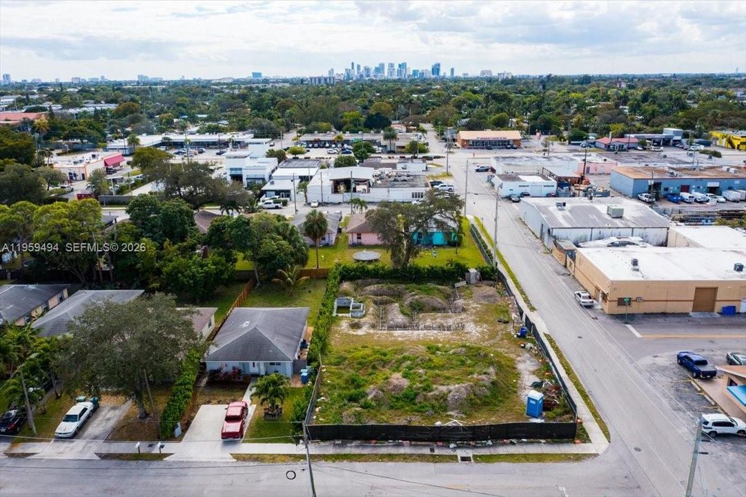 待售: $274,995 (0.14 acres)