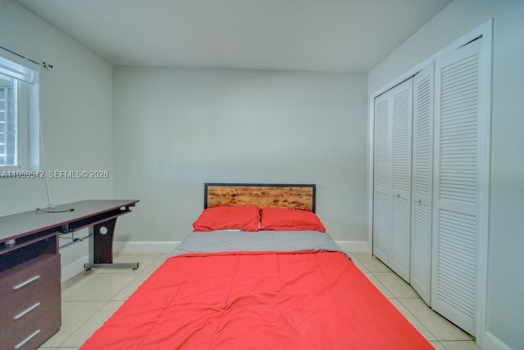 En Venta: $320,000 (3 camas, 2 baños, 1213 Pies cuadrados)