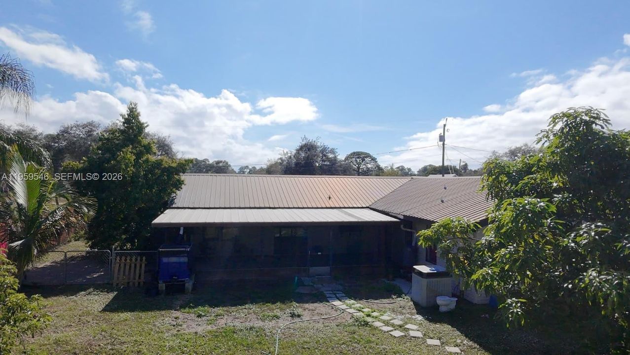 En Venta: $325,000 (3 camas, 2 baños, 0 Pies cuadrados)