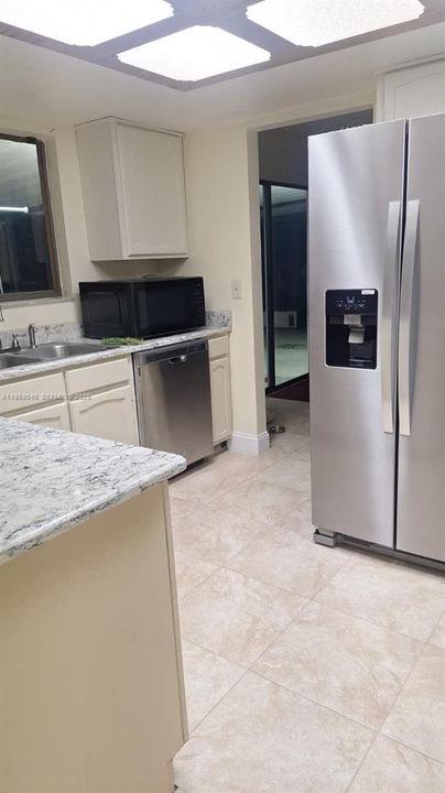 En Venta: $325,000 (3 camas, 2 baños, 0 Pies cuadrados)