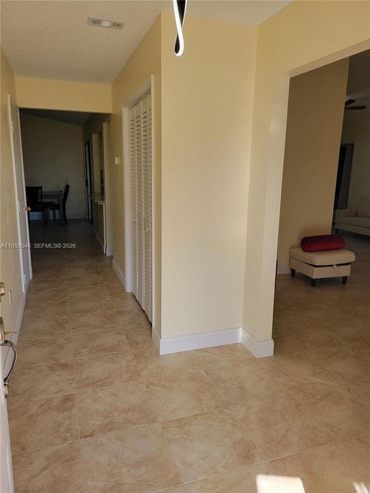 En Venta: $325,000 (3 camas, 2 baños, 0 Pies cuadrados)
