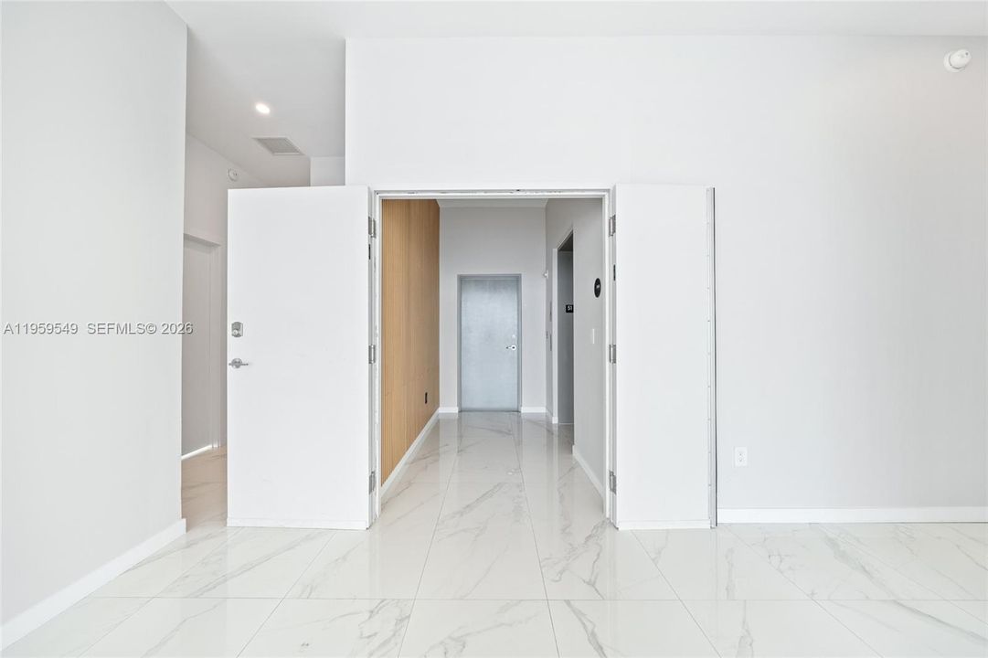 Activo con contrato: $19,000 (4 camas, 4 baños, 2663 Pies cuadrados)