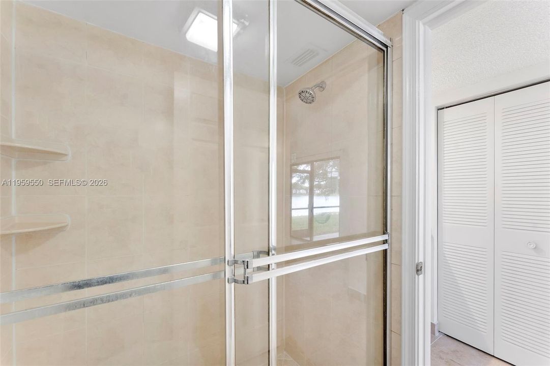 На продажу: $409,000 (3 спален, 2 ванн, 1178 Квадратных фут)