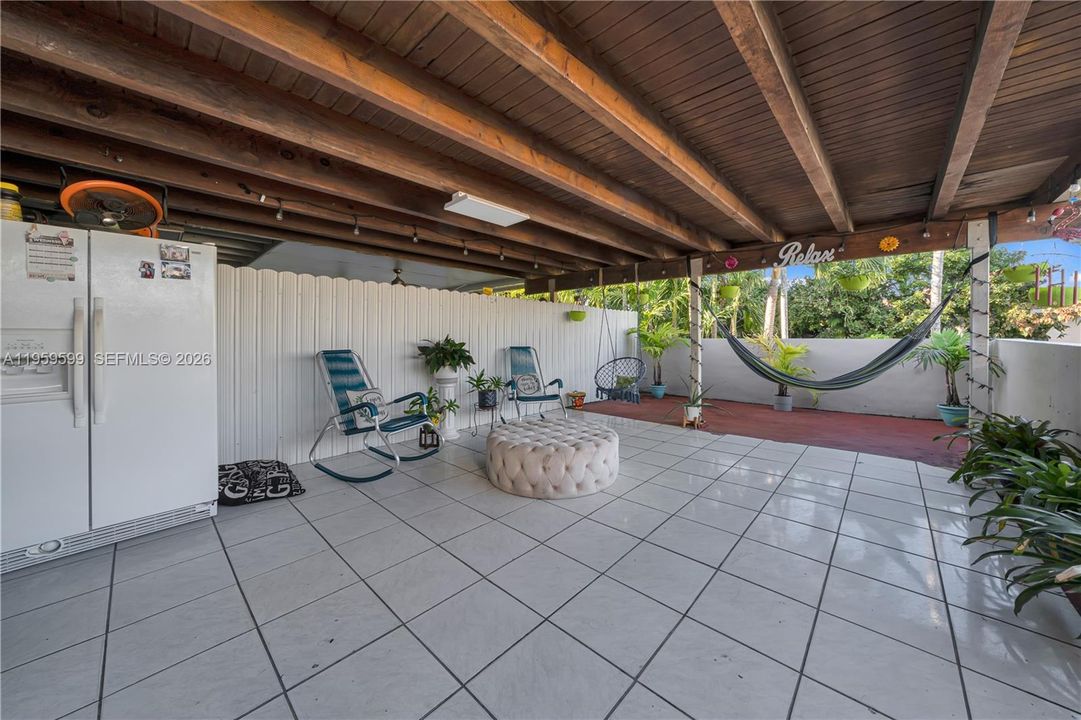 待售: $1,200,000 (0 贝兹, 0 浴室, 3156 平方英尺)