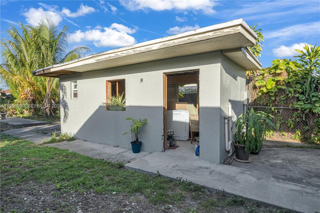 待售: $1,200,000 (0 贝兹, 0 浴室, 3156 平方英尺)