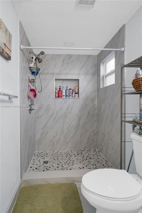 待售: $1,200,000 (0 贝兹, 0 浴室, 3156 平方英尺)