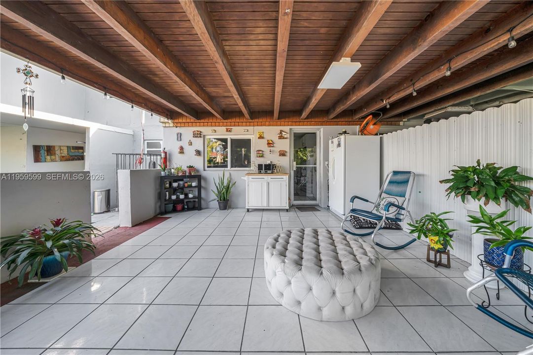 待售: $1,200,000 (0 贝兹, 0 浴室, 3156 平方英尺)