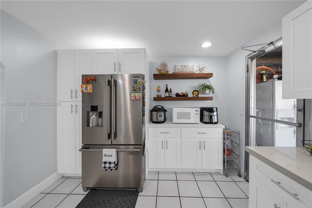 待售: $1,200,000 (0 贝兹, 0 浴室, 3156 平方英尺)