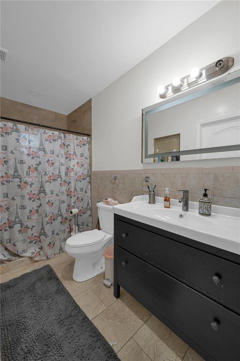 待售: $1,200,000 (0 贝兹, 0 浴室, 3156 平方英尺)