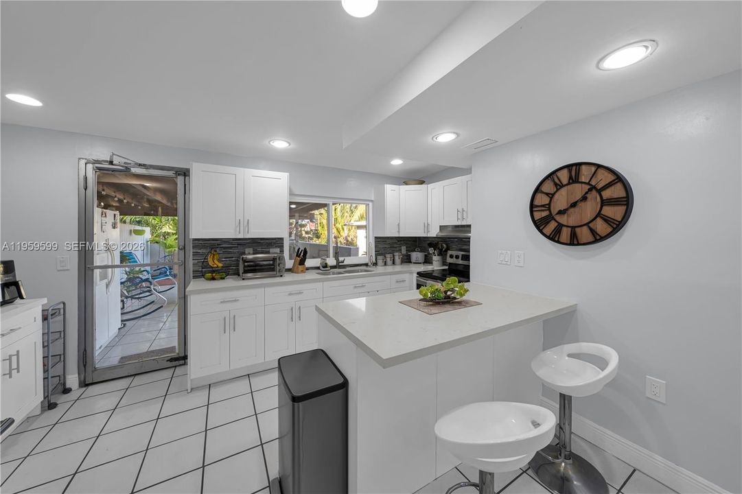 待售: $1,200,000 (0 贝兹, 0 浴室, 3156 平方英尺)