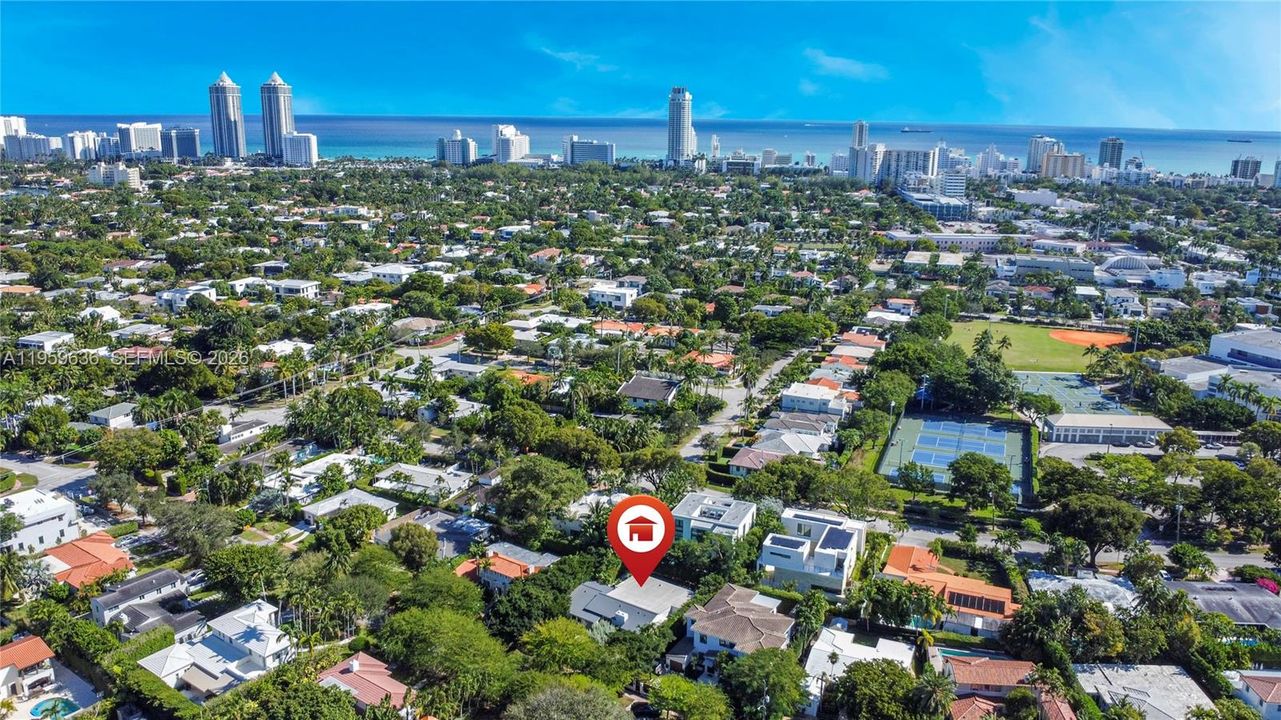 Недавно продано: $3,200,000 (4 спален, 3 ванн, 2945 Квадратных фут)