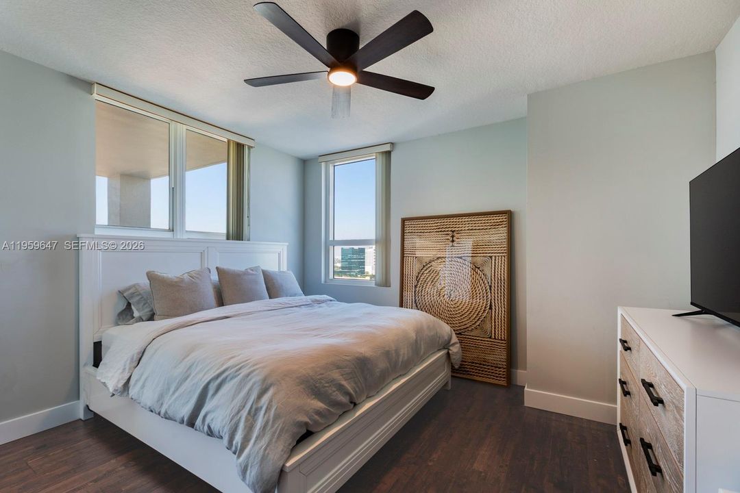 For Sale: $1,349,000 (2 beds, 2 baths, 1911 Square Feet)