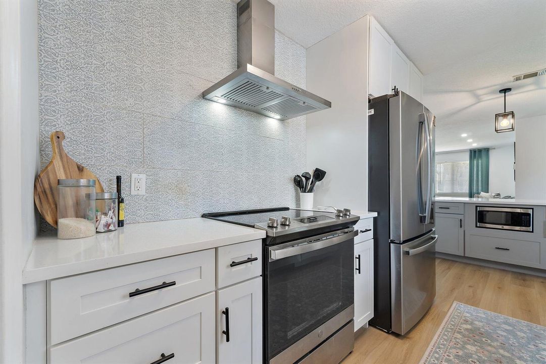 036-1401NLakeCt-WestPalmBeach-SMALL