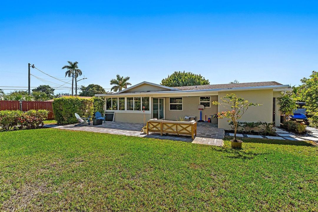 076-1401NLakeCt-WestPalmBeach-SMALL