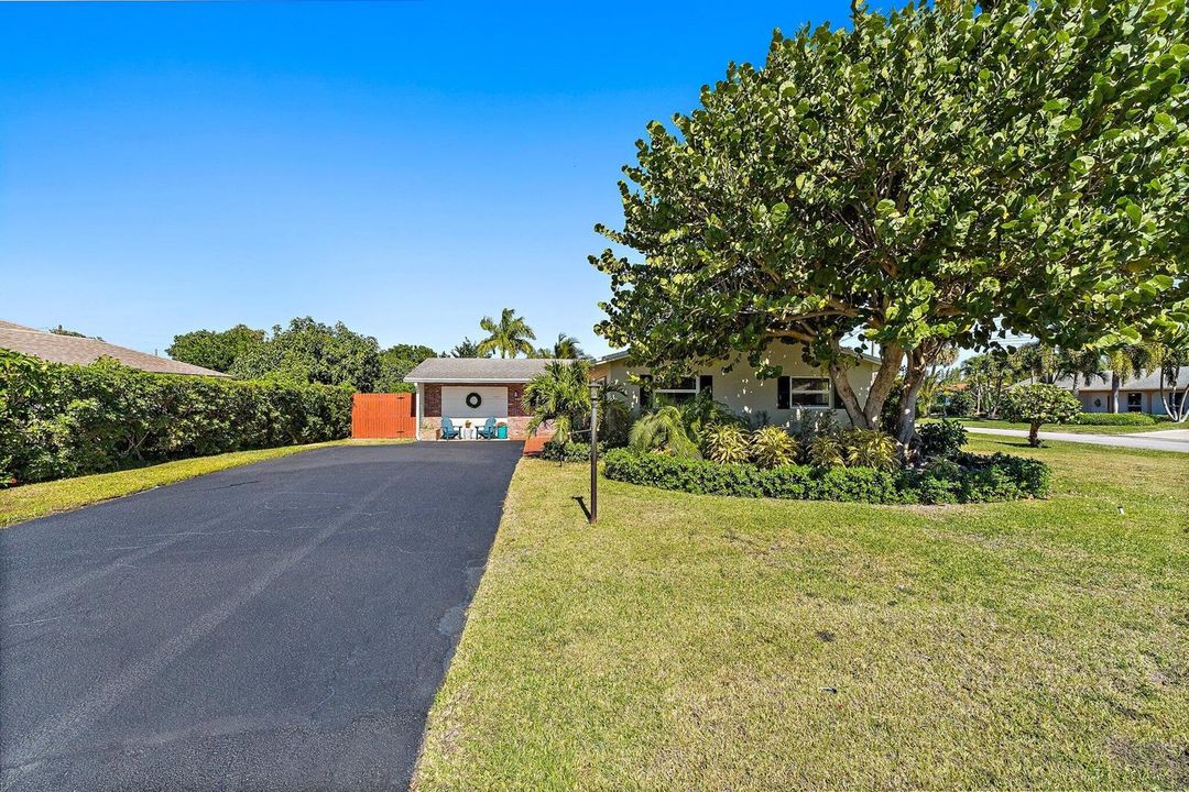 022-1401NLakeCt-WestPalmBeach-SMALL