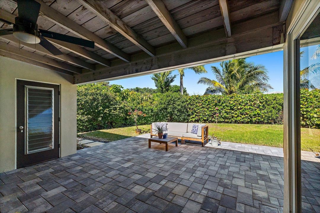 067-1401NLakeCt-WestPalmBeach-SMALL