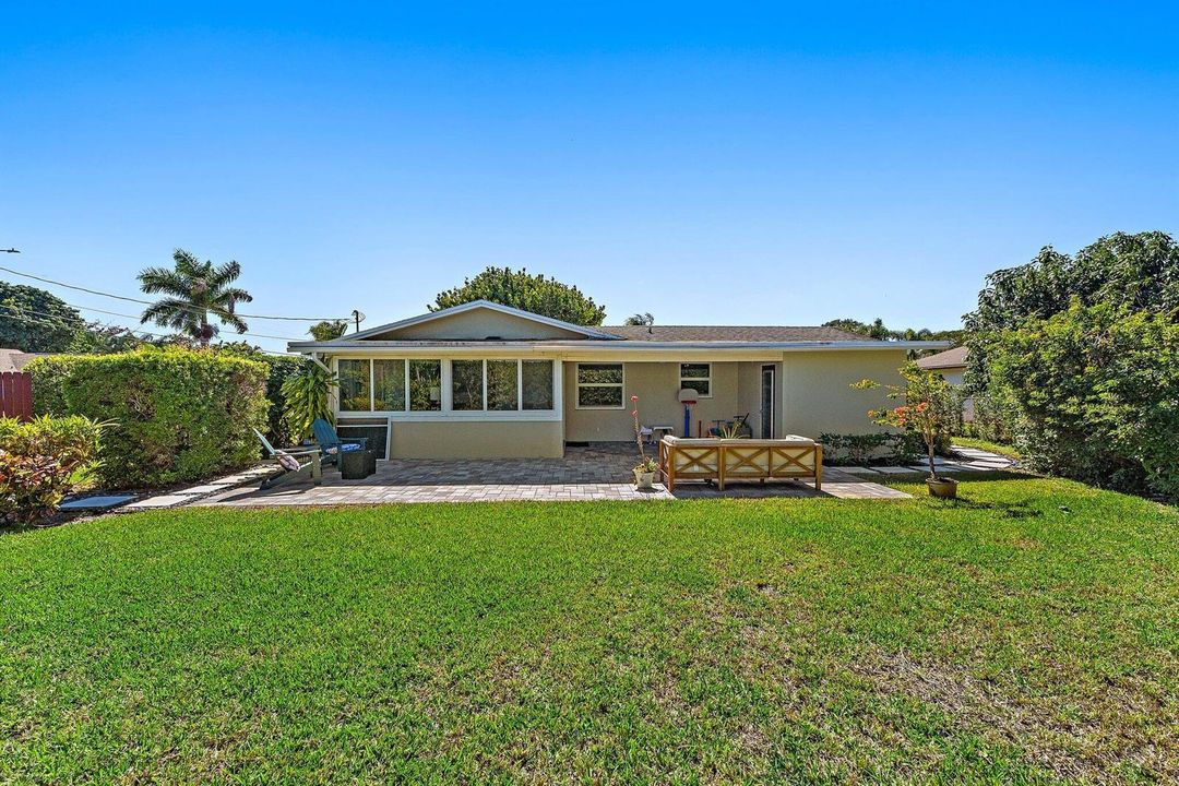 075-1401NLakeCt-WestPalmBeach-SMALL
