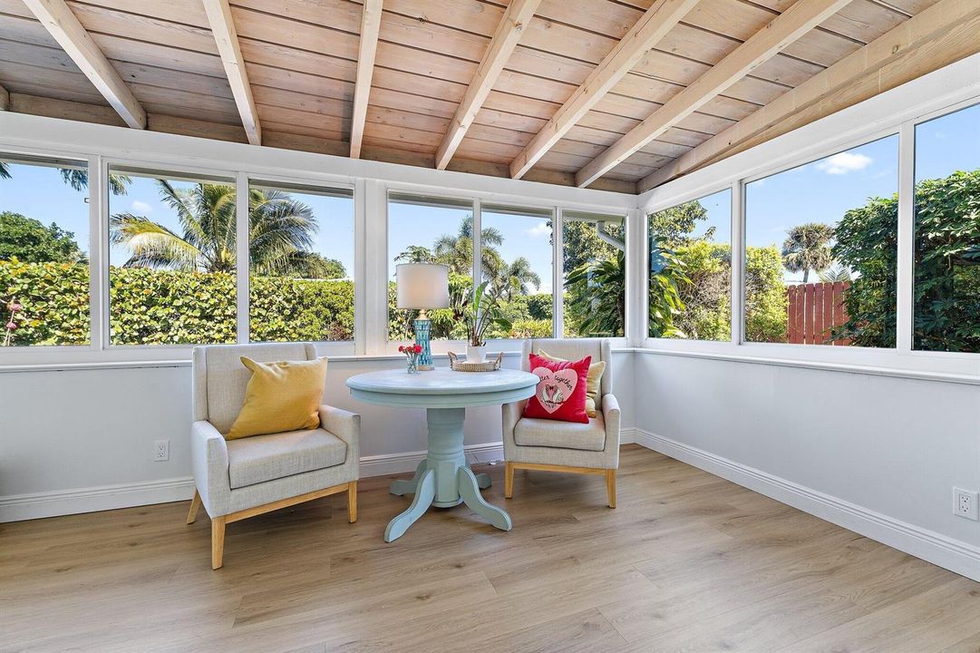 051-1401NLakeCt-WestPalmBeach-SMALL