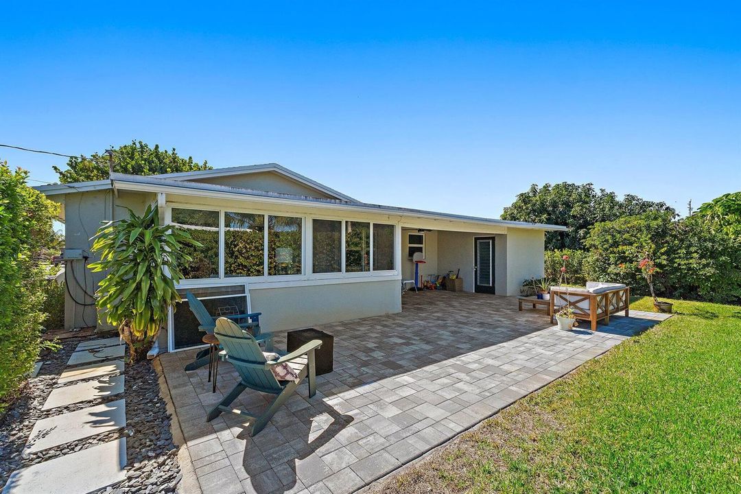 073-1401NLakeCt-WestPalmBeach-SMALL