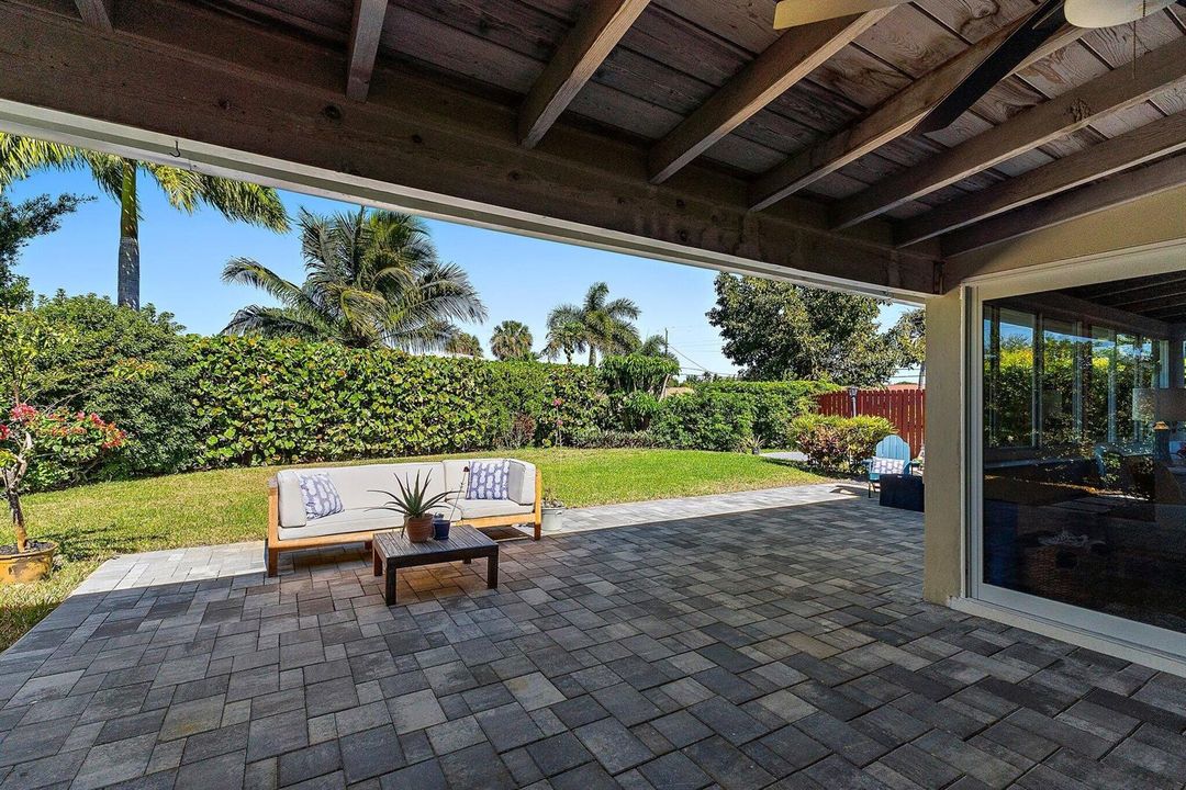 068-1401NLakeCt-WestPalmBeach-SMALL