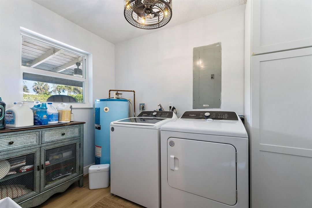 038-1401NLakeCt-WestPalmBeach-SMALL