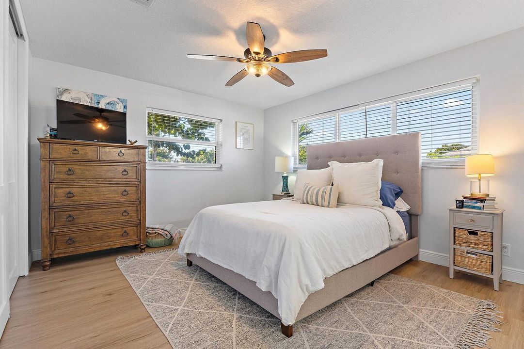 054-1401NLakeCt-WestPalmBeach-SMALL