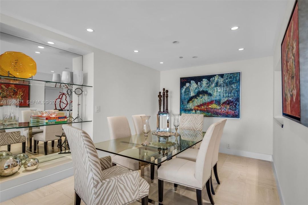 待售: $2,250,000 (3 贝兹, 3 浴室, 2013 平方英尺)