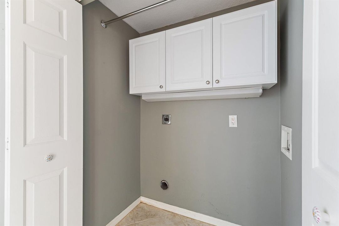 025-5800NortheastIslandCoveWay-2107-Stua