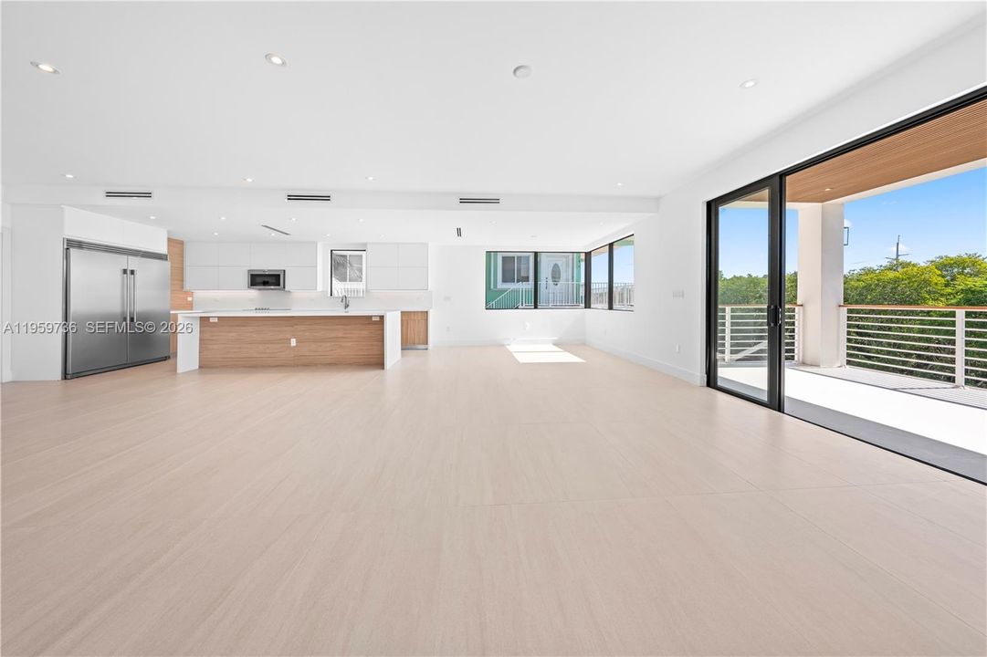 For Sale: $2,849,000 (4 beds, 4 baths, 2938 Square Feet)