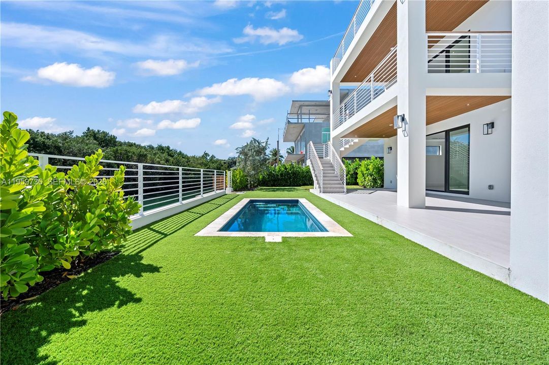 For Sale: $2,849,000 (4 beds, 4 baths, 2938 Square Feet)