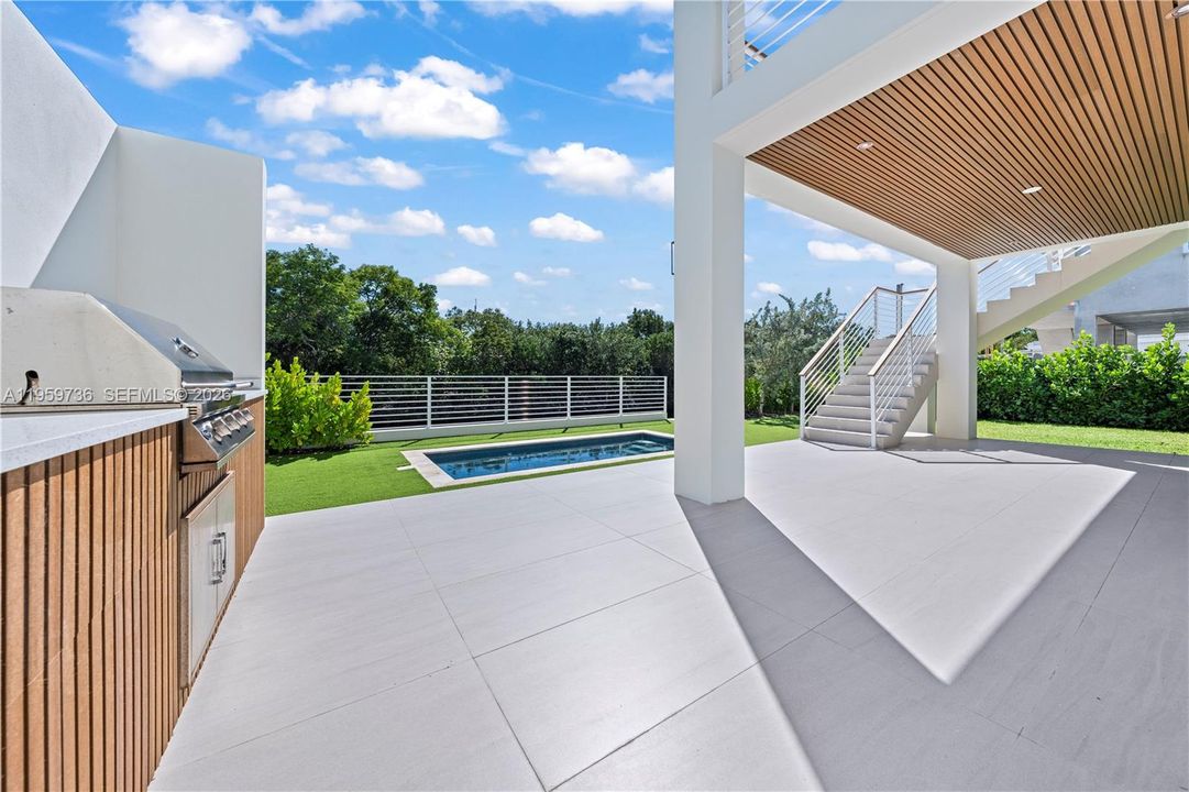For Sale: $2,849,000 (4 beds, 4 baths, 2938 Square Feet)