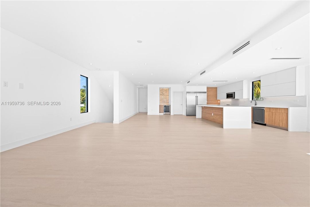 For Sale: $2,849,000 (4 beds, 4 baths, 2938 Square Feet)