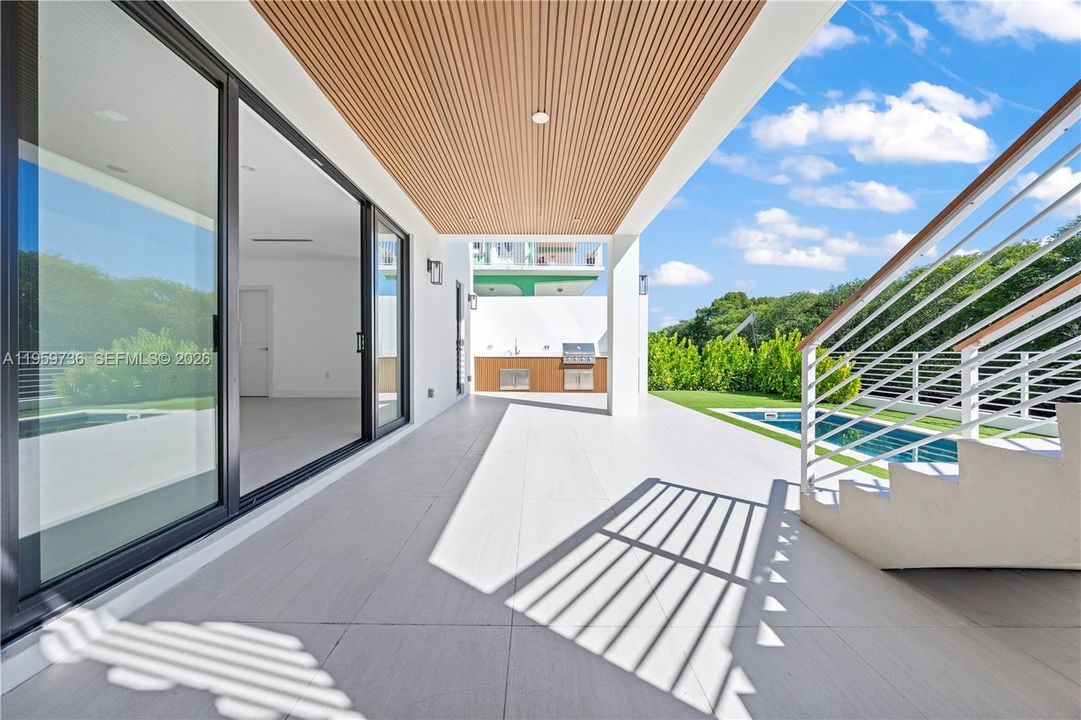 For Sale: $2,849,000 (4 beds, 4 baths, 2938 Square Feet)