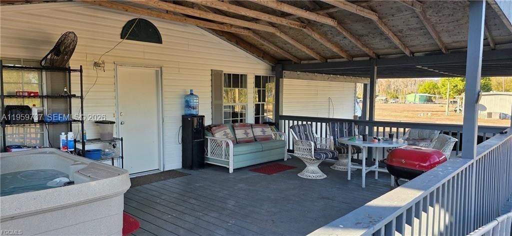 For Sale: $295,000 (3 beds, 3 baths, 1728 Square Feet)