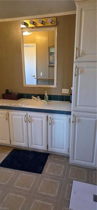 For Sale: $295,000 (3 beds, 3 baths, 1728 Square Feet)
