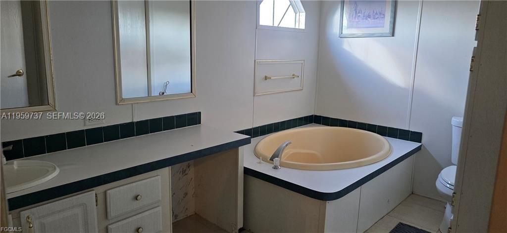 For Sale: $295,000 (3 beds, 3 baths, 1728 Square Feet)