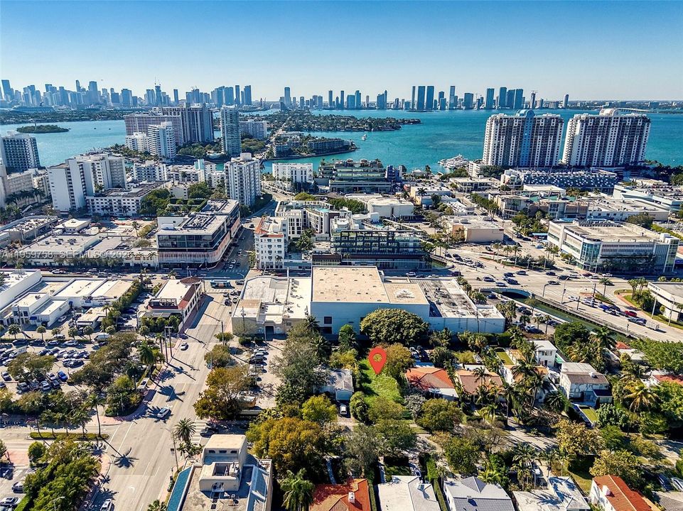 4 blocks from Sunset Harbour