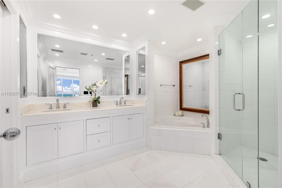 For Sale: $3,749,000 (3 beds, 2 baths, 2580 Square Feet)