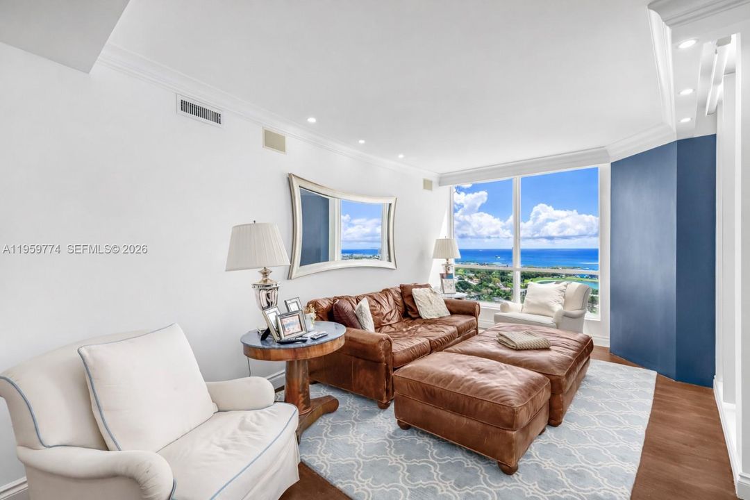For Sale: $3,749,000 (3 beds, 2 baths, 2580 Square Feet)